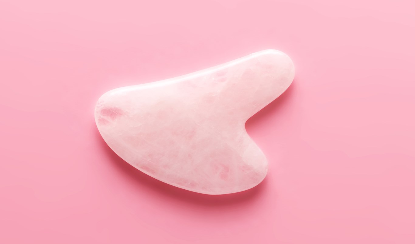 Guide: maxa hudens välmående med gua sha-massage