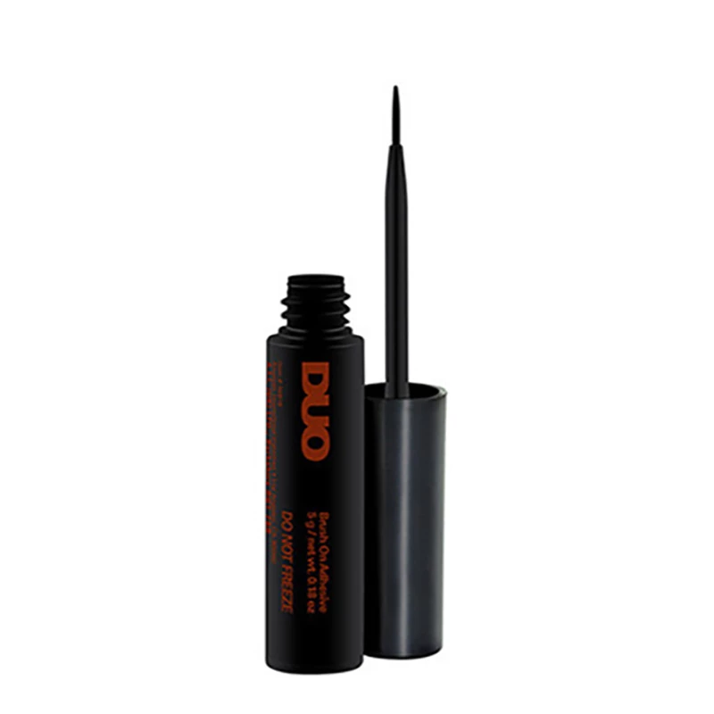 MAC - Duo Brush On Striplash Adhesive Black på KICKS.se