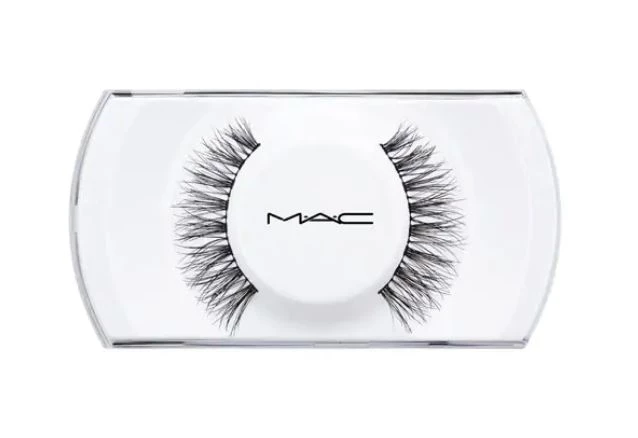 MAC - 80 Romantic Lash på KICKS.no