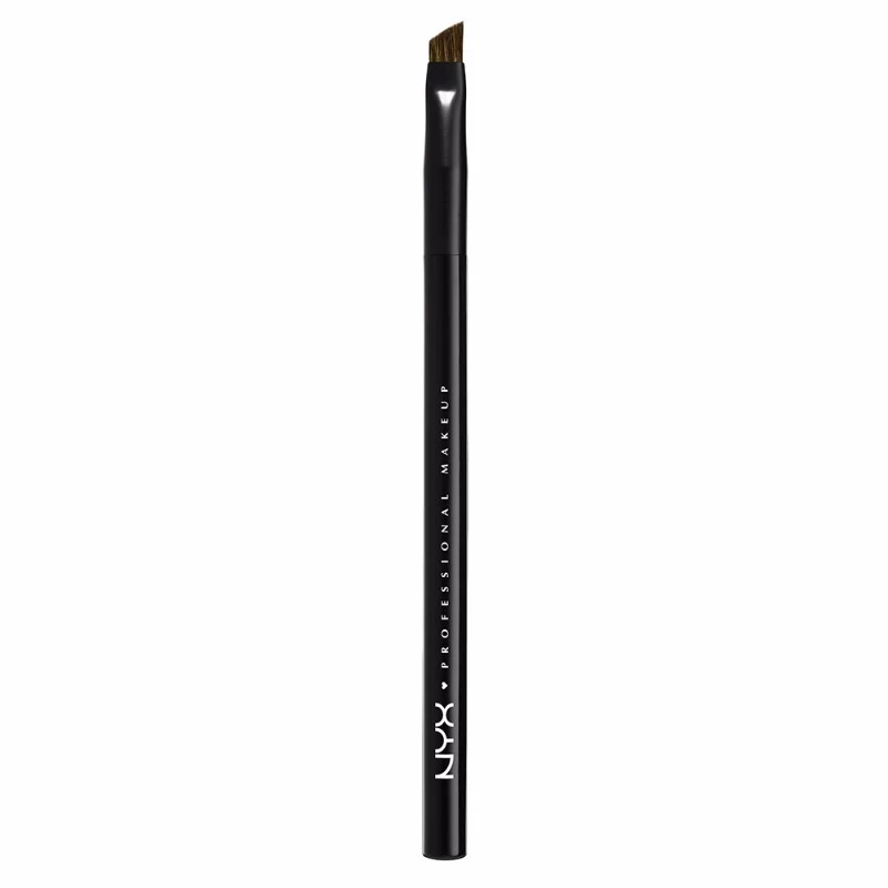 NYX Professional Makeup - Angled Pro Brush på KICKS.no