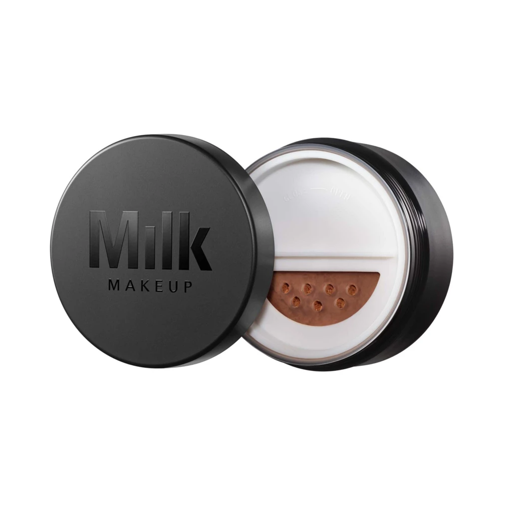 MILK Makeup - Pore Eclipse Matte Translucent Setting Powder Very Deep på KICKS.no