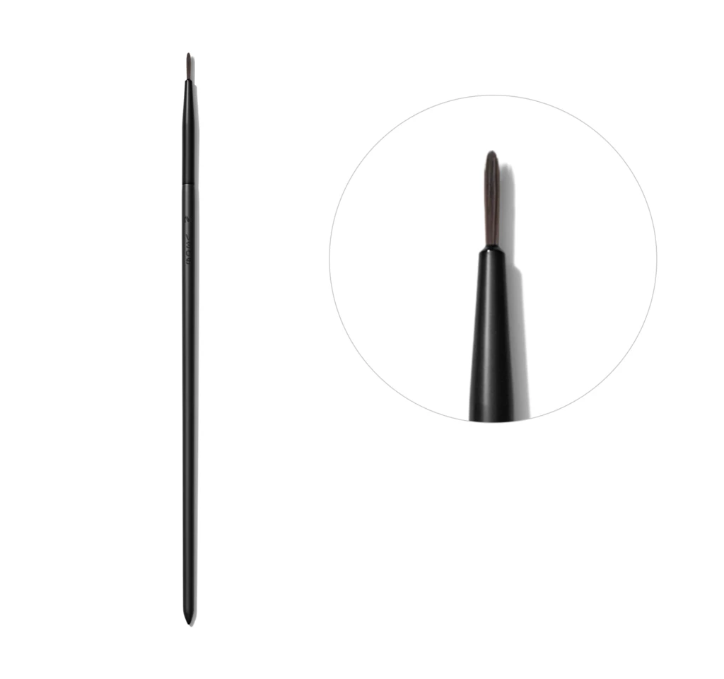 Morphe - V305 Medium Pointed Detail Brush på KICKS.se