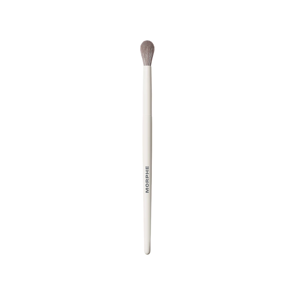 Morphe - M333 Large Rounded Blender Eye Shadow Brush på KICKS.no