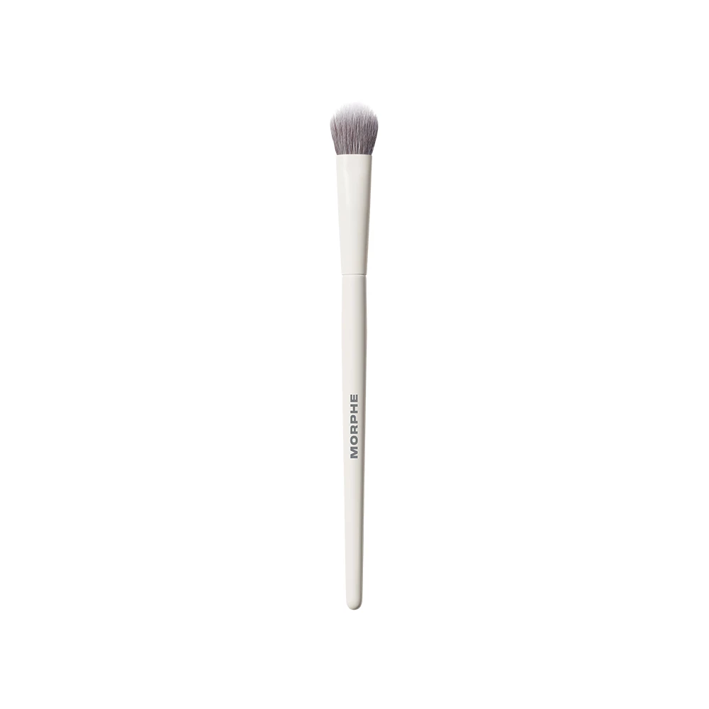 Morphe - M131 Rounded Paddle Concealer Brushosoitteessa Kicks.fi