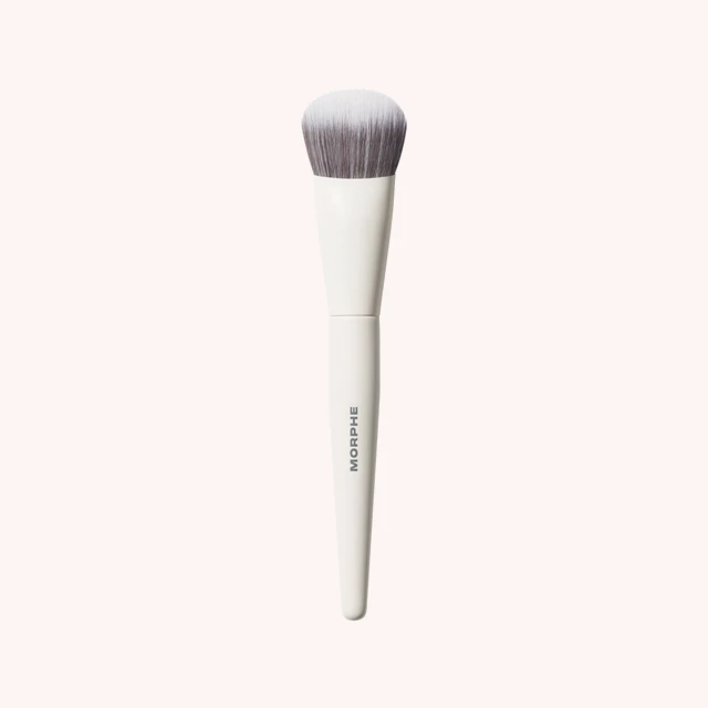 M242 Slanted Cream & Liquid Bronzer Brush M242 Slanted Cream & Liquid Bronzer Brush