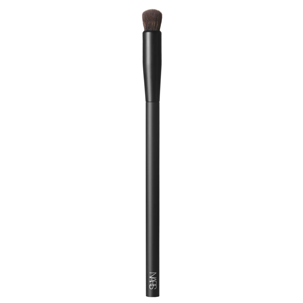 NARS - #11 Soft Matte Complete Concealer Brush på KICKS.no