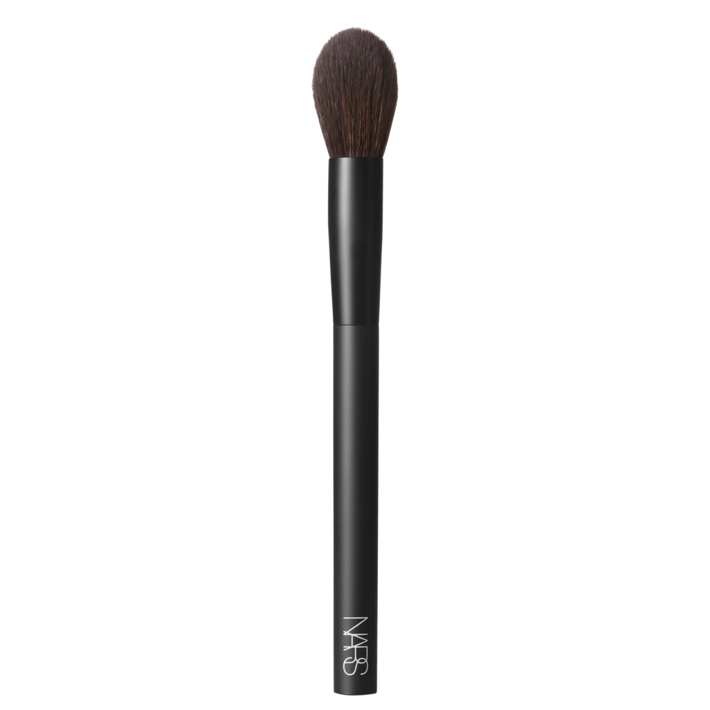 NARS - #15 Precision Powder Brush på KICKS.se
