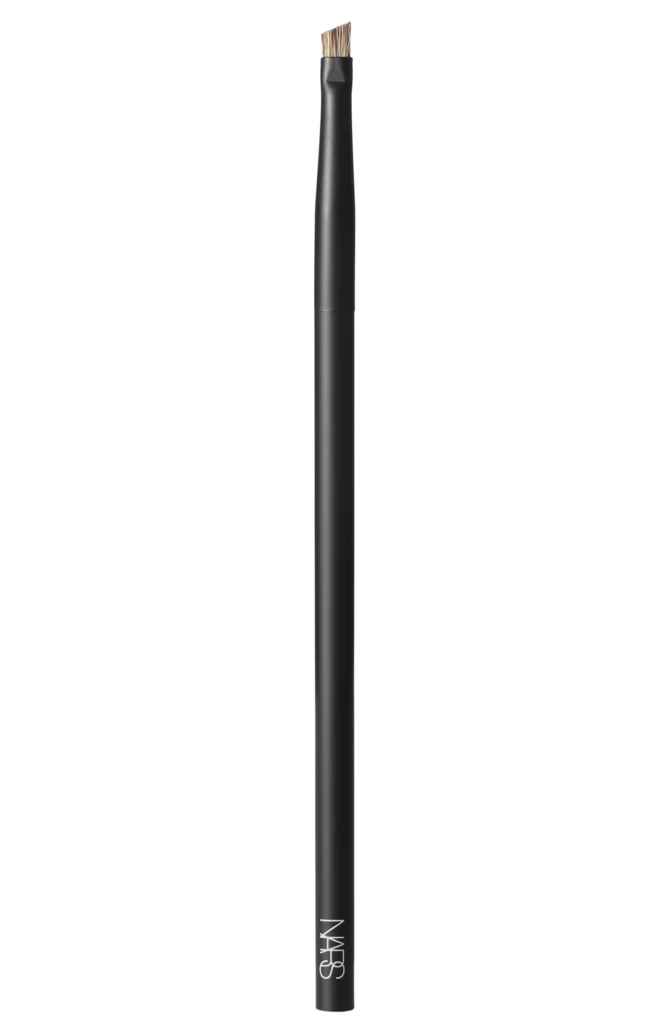 NARS - #27 Brow Defining Brush på KICKS.se