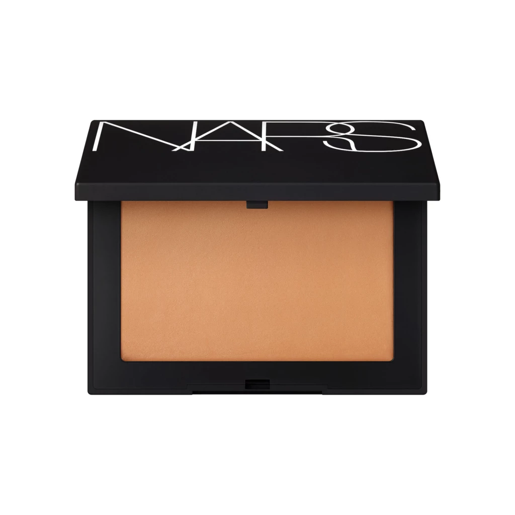 NARS - Light Reflecting Pressed Setting Powder Shore på KICKS.no