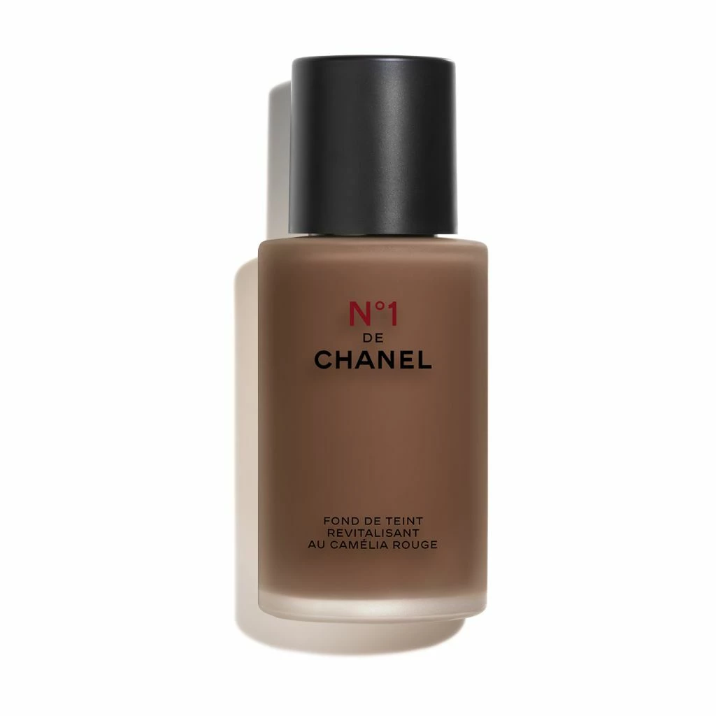 CHANEL - Illuminates - Hydrates - Protects på KICKS.no