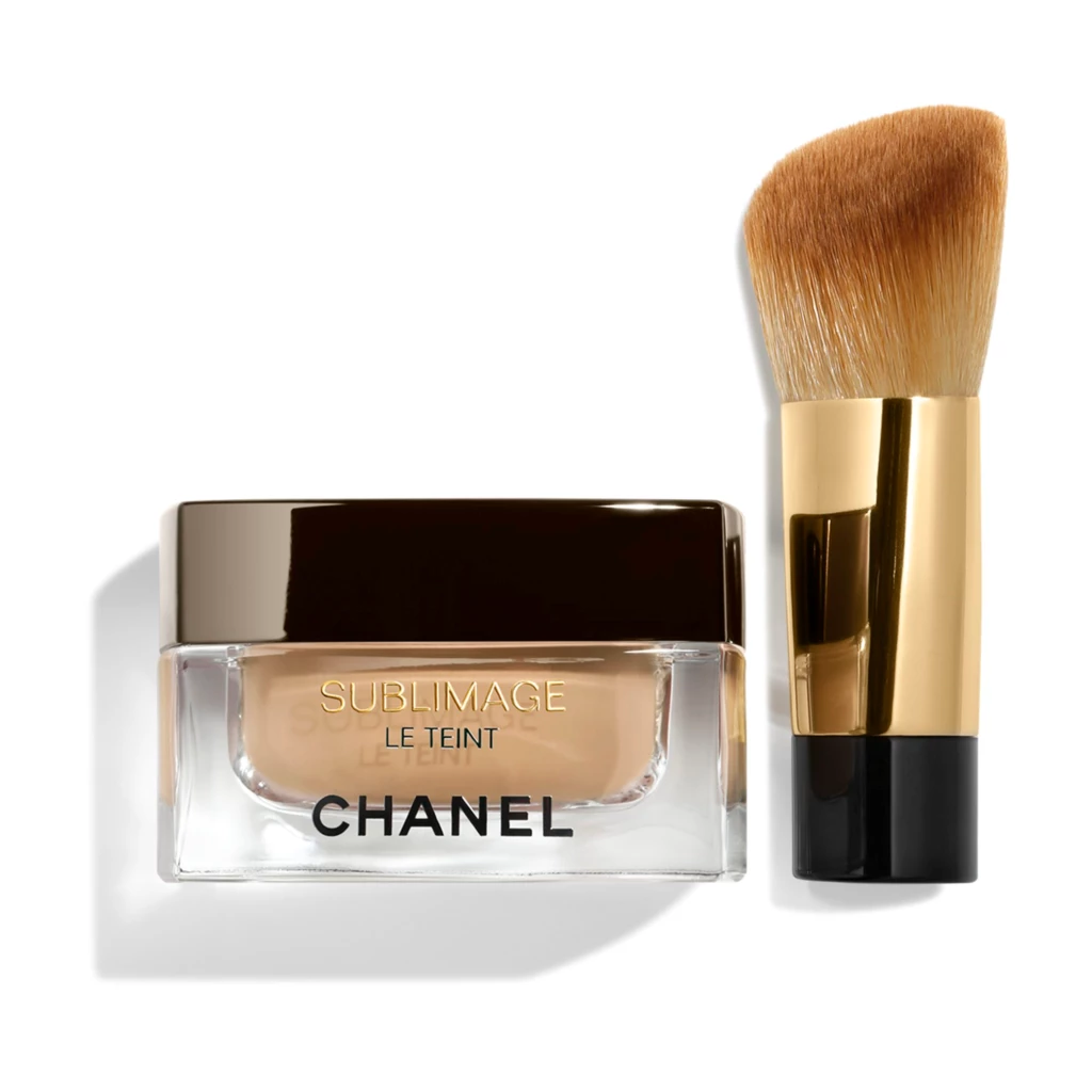 CHANEL - Ultimate Radiance -Generating Cream Foundation på KICKS.no