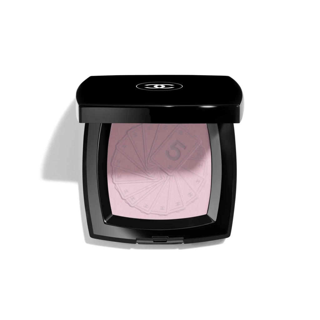 CHANEL - Matte Powder Blush på KICKS.no