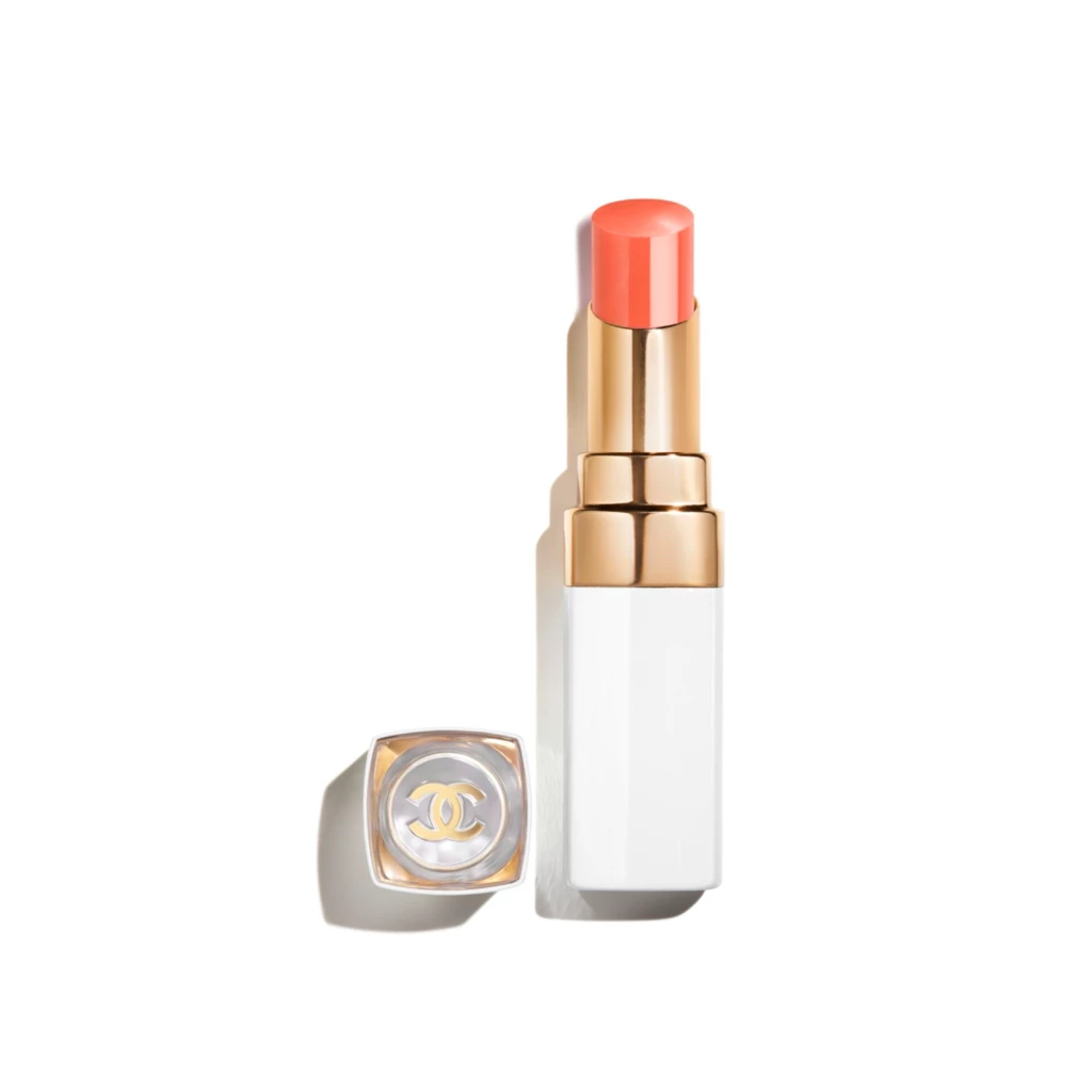CHANEL - Hydrating Beautifying Tinted Lip Balm – Buildable Colour på KICKS.no