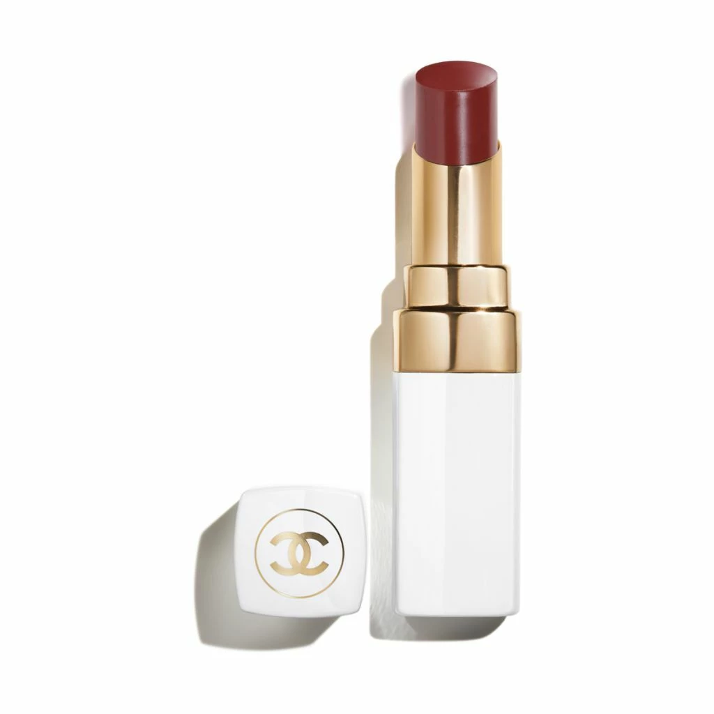 CHANEL - A Hydrating Tinted Lip Balm That Offers Buildable Colour For Better-Looking Lips, Day After Day på KICKS.no