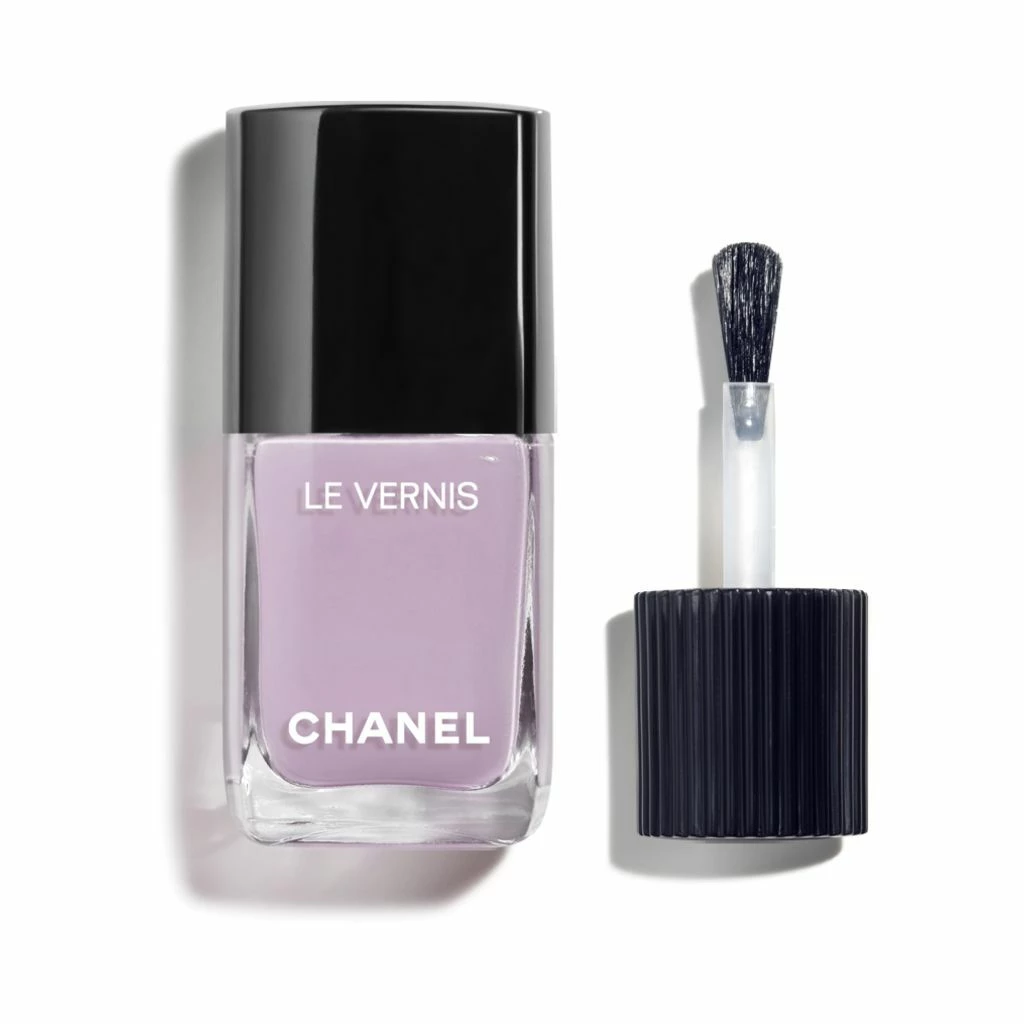 CHANEL - Longwear Nail Colour på KICKS.no