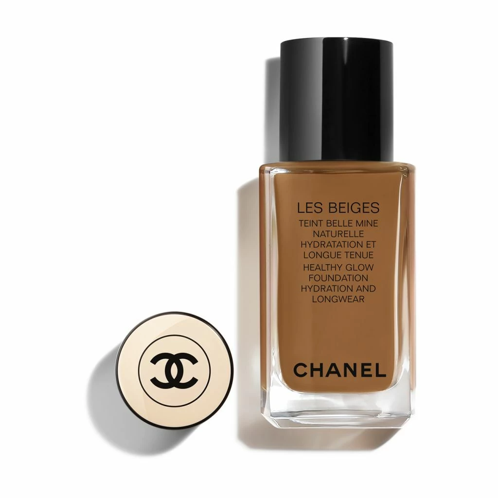 CHANEL - Healthy Glow Foundation Hydration And Longwear på KICKS.no