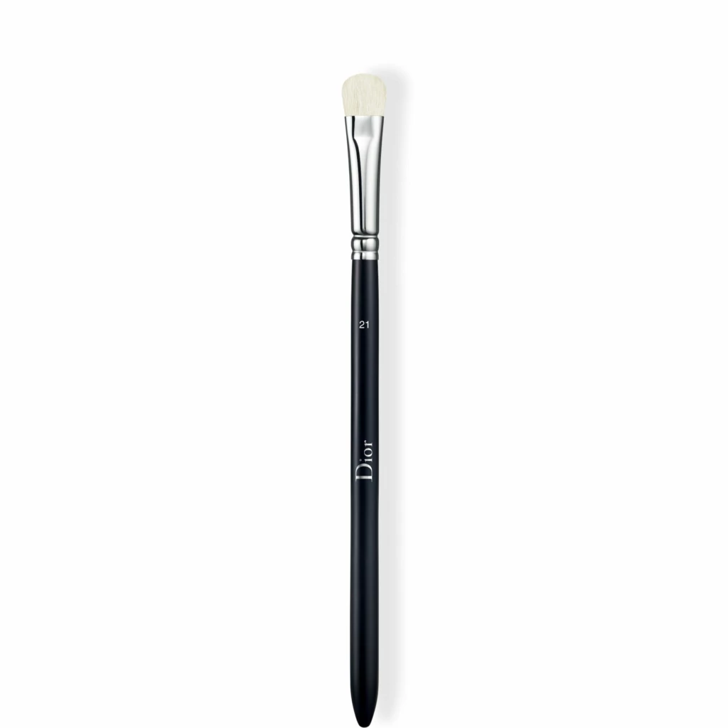 DIOR - Backstage Eyeshadow Shader Brush N° 21 på KICKS.no