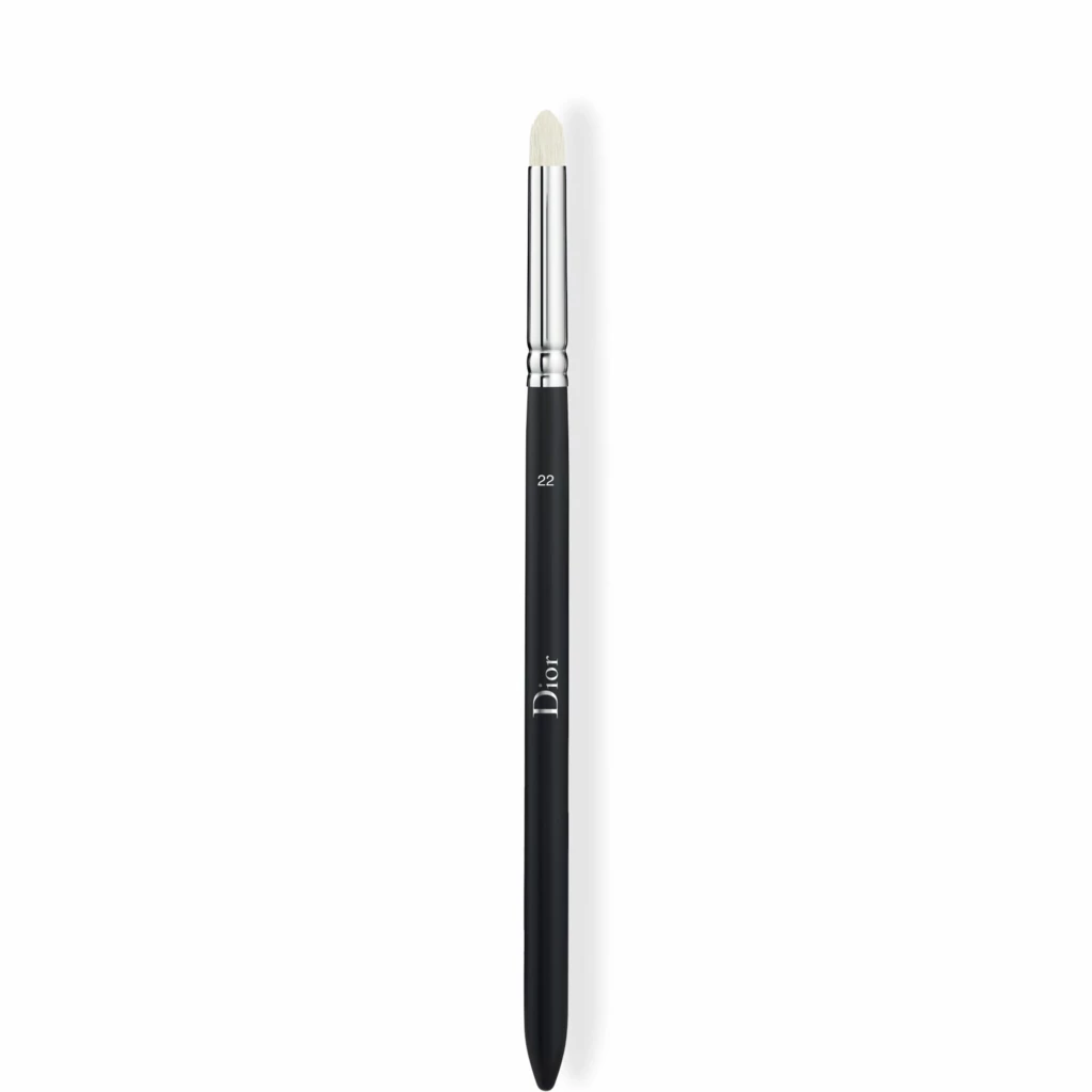 DIOR - Backstage Small Eyeshadow Blending Brush N° 22 på KICKS.no