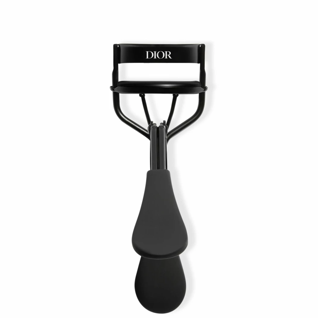 DIOR - Backstage Smooth Lash Curler på KICKS.no