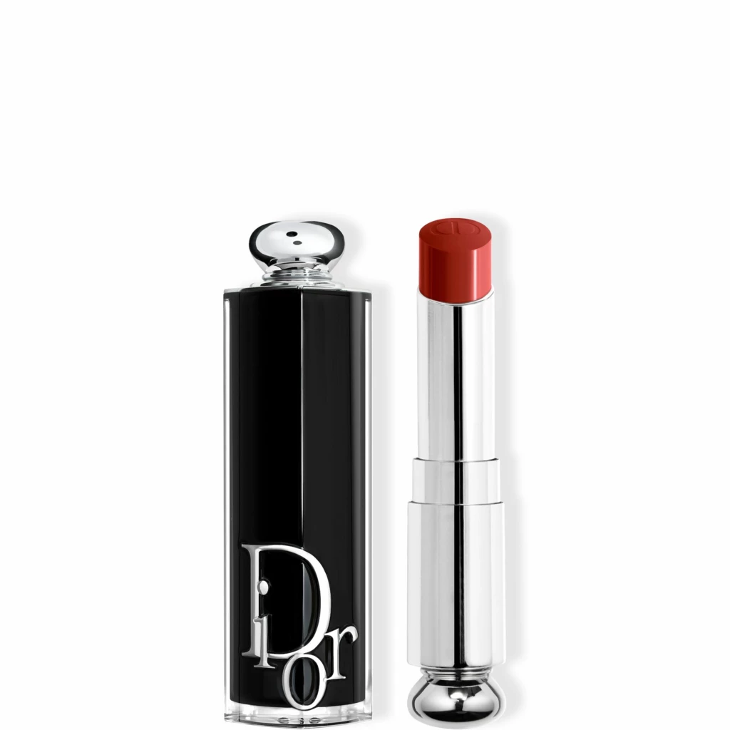 DIOR - Dior Addict Shine Lipstick - 90% Natural Origin - Refillable 845 Vinyl Red på KICKS.no