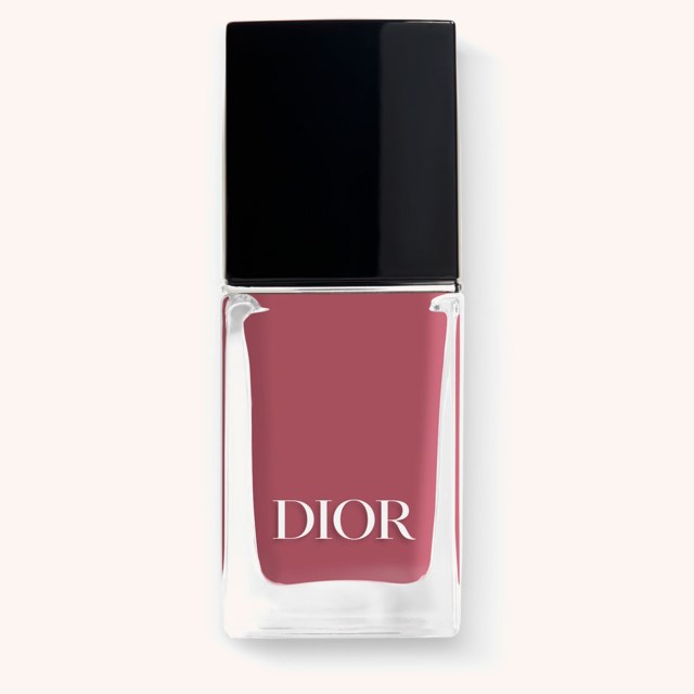 Vernis Nail Polish With Gel Effect And Couture Color 558 Grace Vernis Nail Polish With Gel Effect And Couture Color 558 Grace