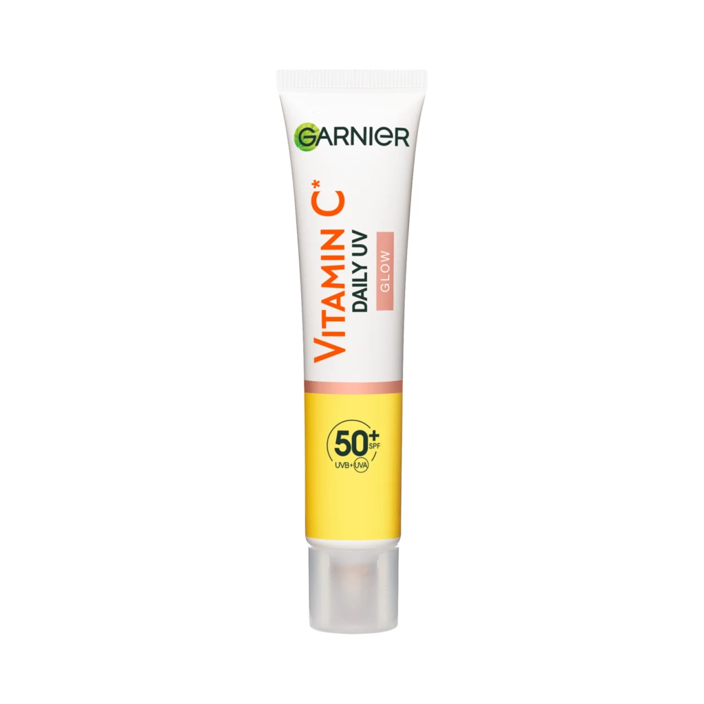 Garnier - Skin Active Vitamin C Brightening UV Daily Fluid SPF50+ Sheer Glow på KICKS.no