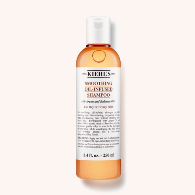 Smoothing Oil-Infused Shampoo 250 ml Smoothing Oil-Infused Shampoo 250 ml