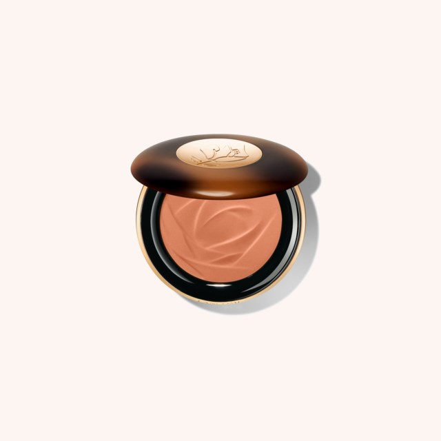Teint Idole Ultra Wear C.E. Skin Transforming Bronzer 3 Teint Idole Ultra Wear C.E. Skin Transforming Bronzer 3