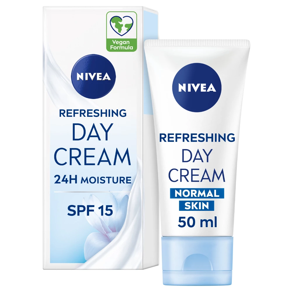 NIVEA - Refreshing Day Creme SPF15 50 ml på KICKS.se