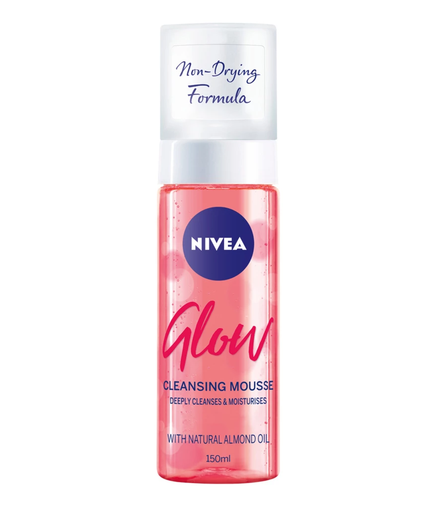 NIVEA - Glow Cleansing Mousse 150 ml på KICKS.no
