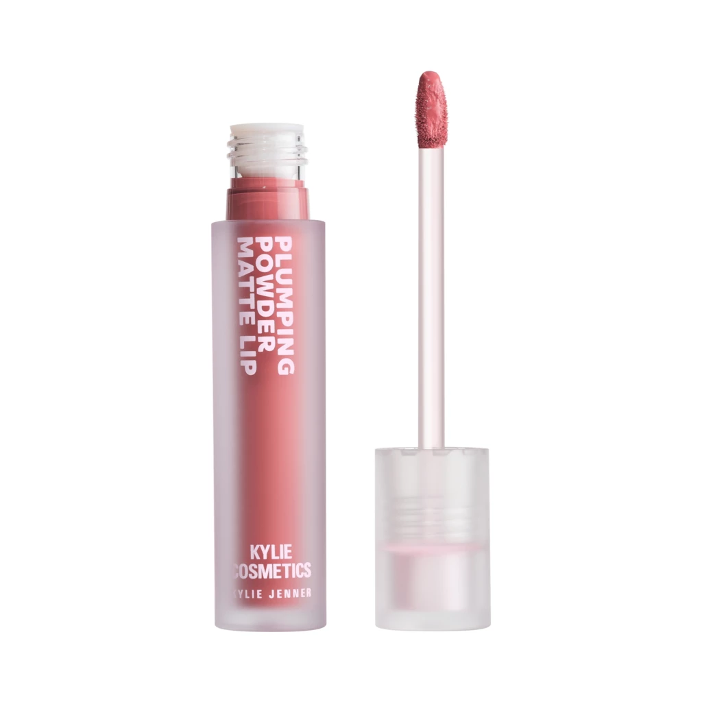 Kylie Cosmetics - Kylie Plumping Powder Matte Lip 358 Girl's Girl på KICKS.no