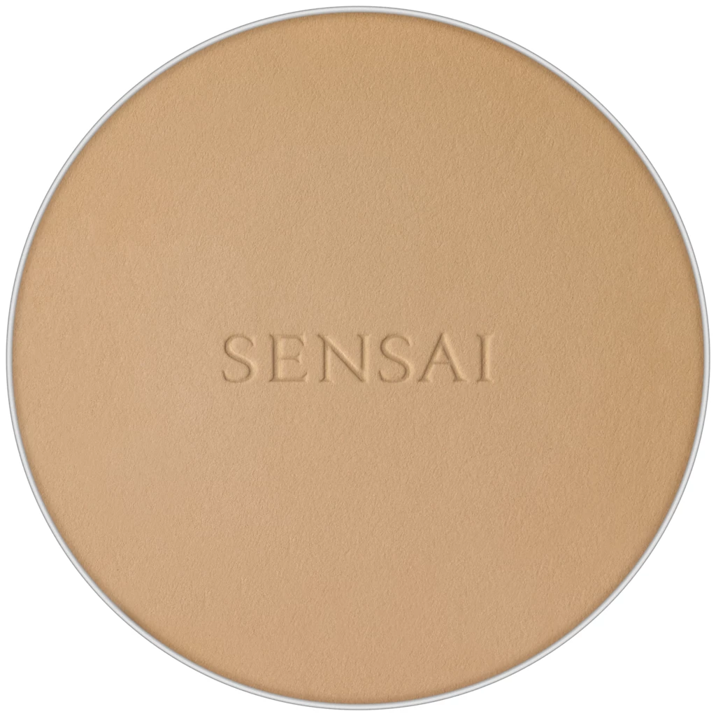 SENSAI - Total Finish Refill Foundation TF204 Almond Beige på KICKS.se