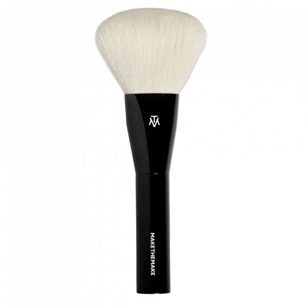 MAKETHEMAKE - Loose Powder Brush på KICKS.se