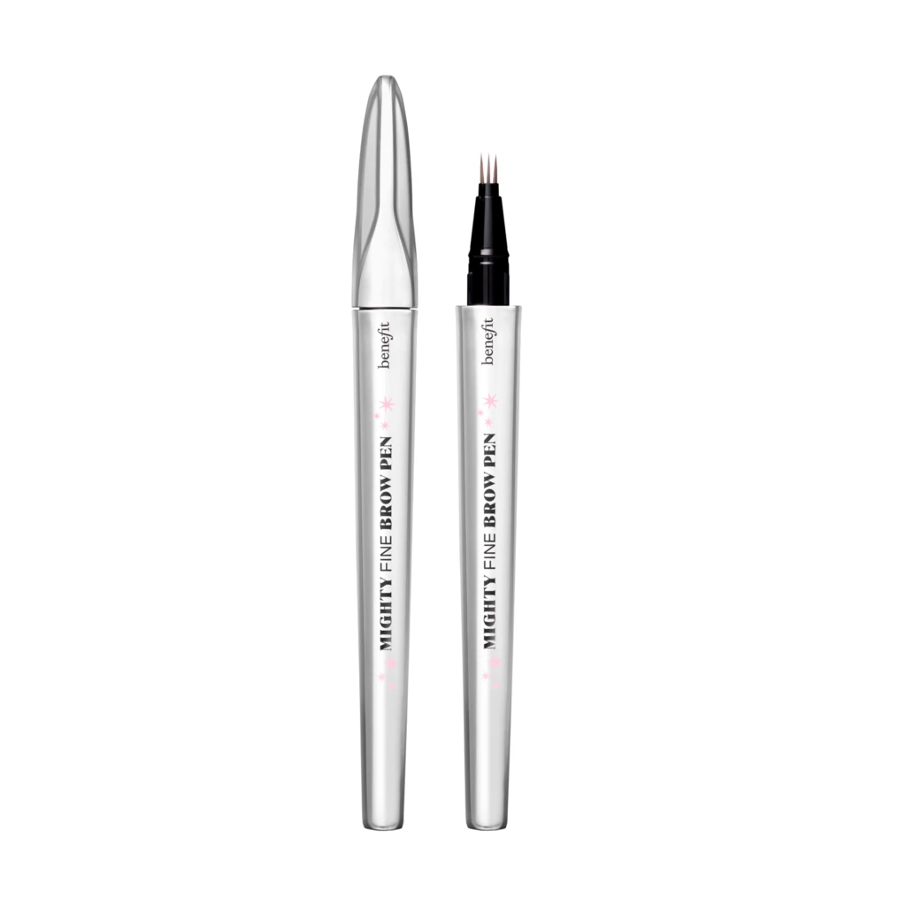 Benefit - Mighty Fine Brow Pen - Superfine Triple Tip Brow Pen 2.5 Neutral Blonde på KICKS.se