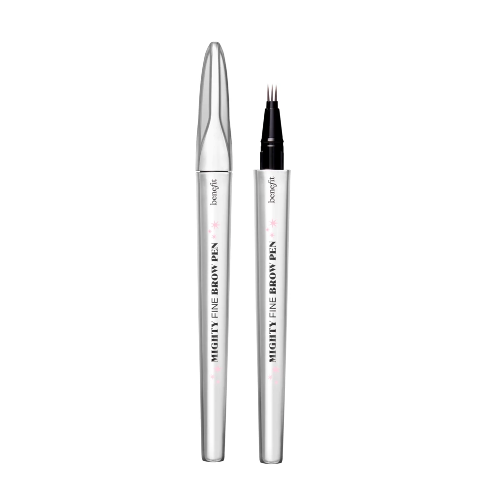 Benefit - Mighty Fine Brow Pen - Superfine Triple Tip Brow Pen 4 Warm Deep Brown på KICKS.se