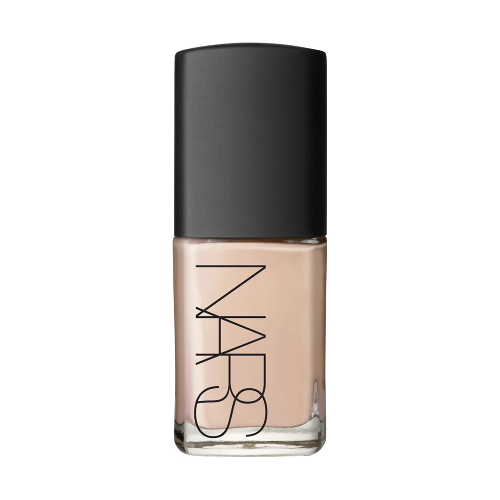 NARS - Sheer Glow Foundation Mont Blanc på KICKS.se