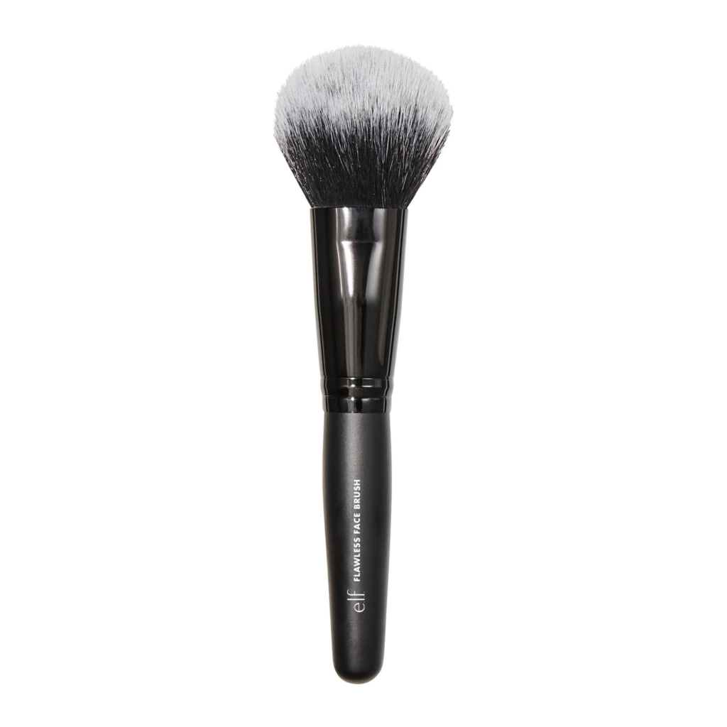 e.l.f. - Flawless Face Brush på KICKS.no