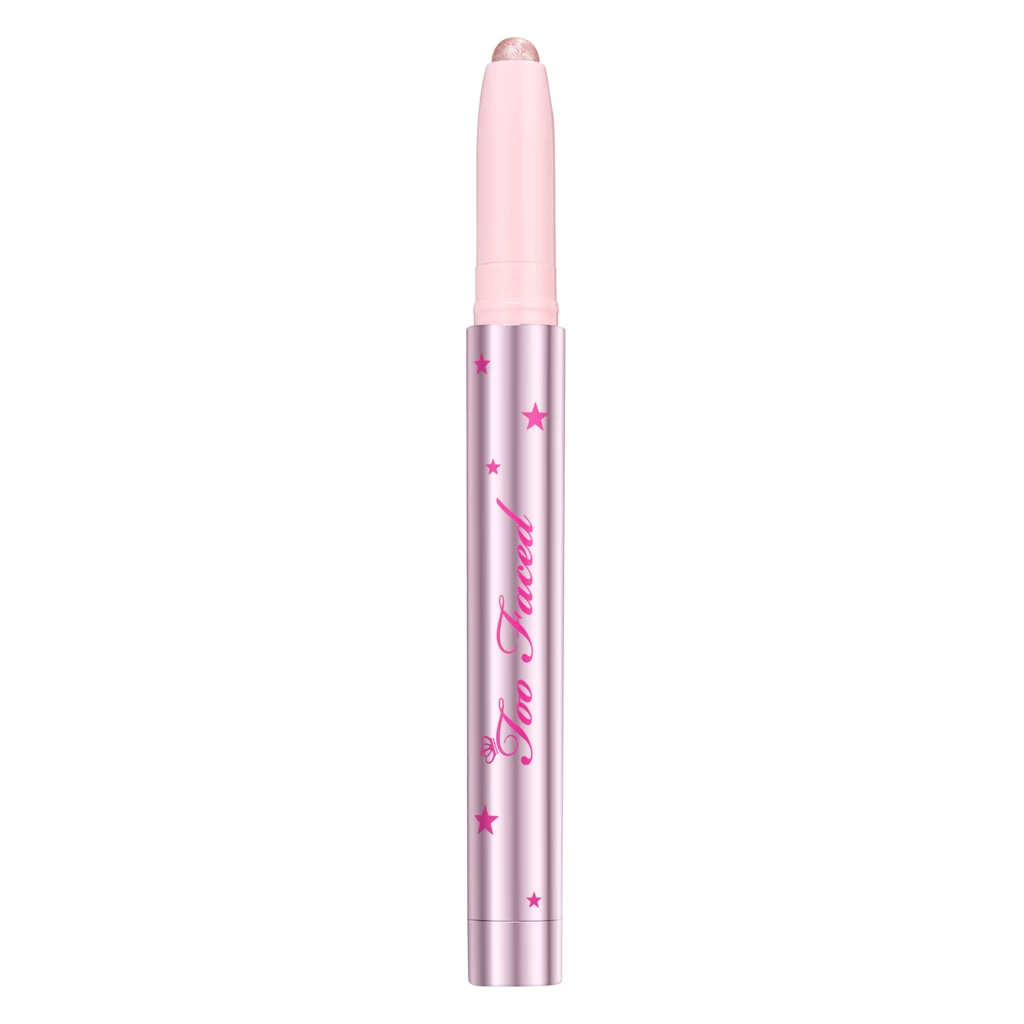 Too Faced - Quickie Queen Cream Eyeshadow Stick Fairy Dust på KICKS.no