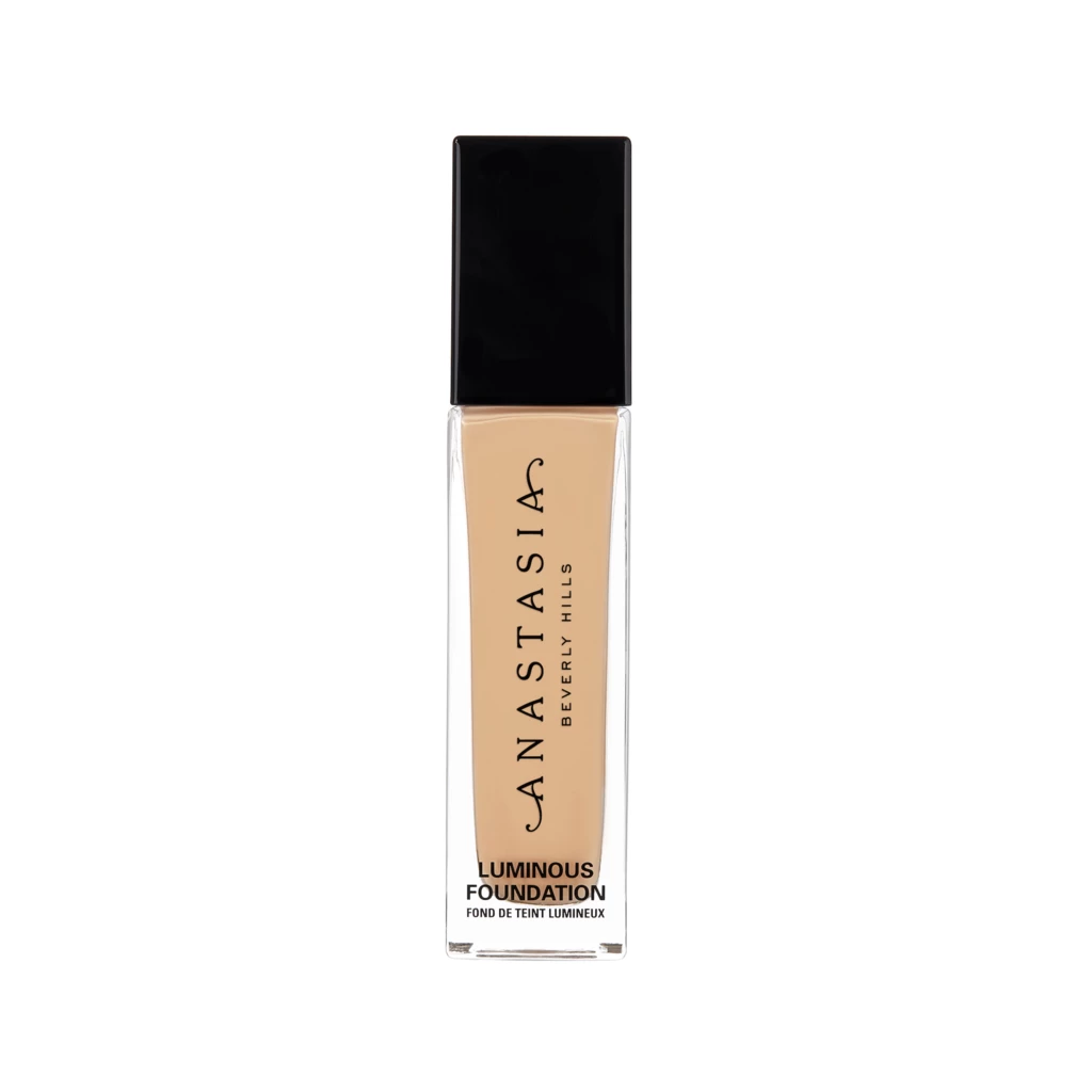 Anastasia - Luminous Foundation 200W på KICKS.no