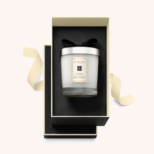Lime Basil & Mandarin Scented Candle 200 g Lime Basil & Mandarin Scented Candle 200 g