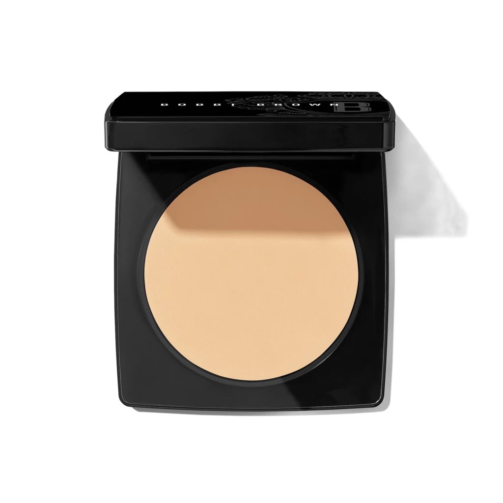 Bobbi Brown - Sheer Finish Pressed Powder Sunny Beigeosoitteessa Kicks.fi