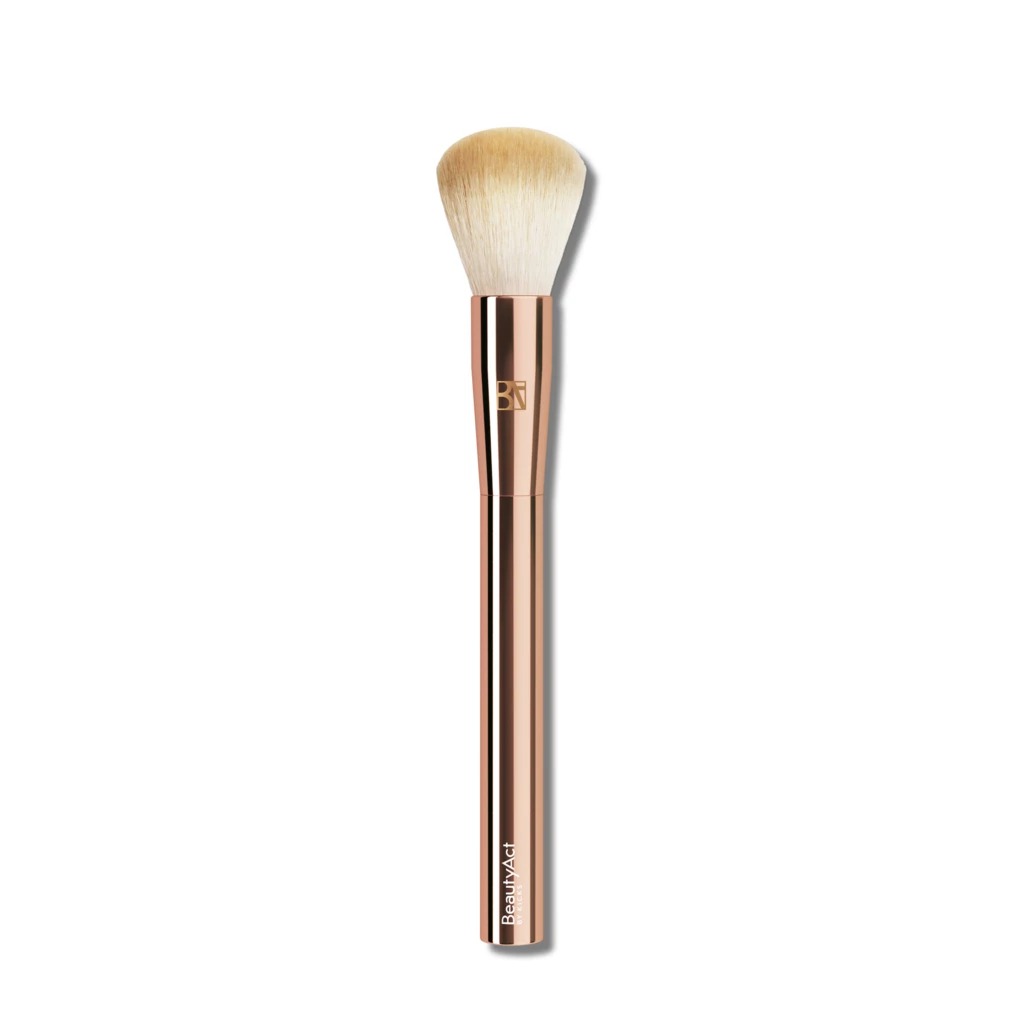 BeautyAct - Essential Base Powder Brush Nr 104 på KICKS.se