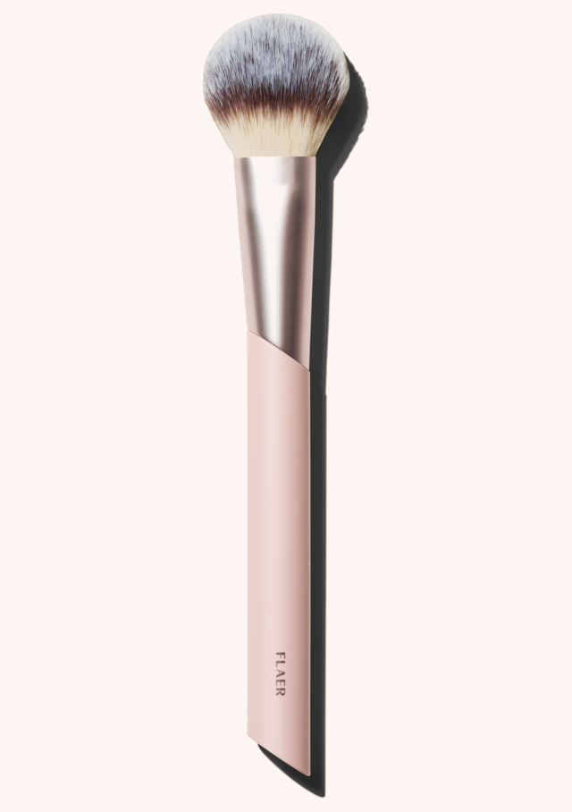 211 Sculpted Bronzer Brush 211 Sculpted Bronzer Brush