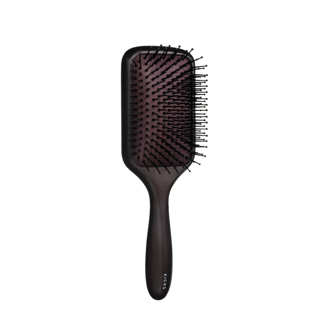 KICKS Beauty - Paddle Brush på KICKS.se