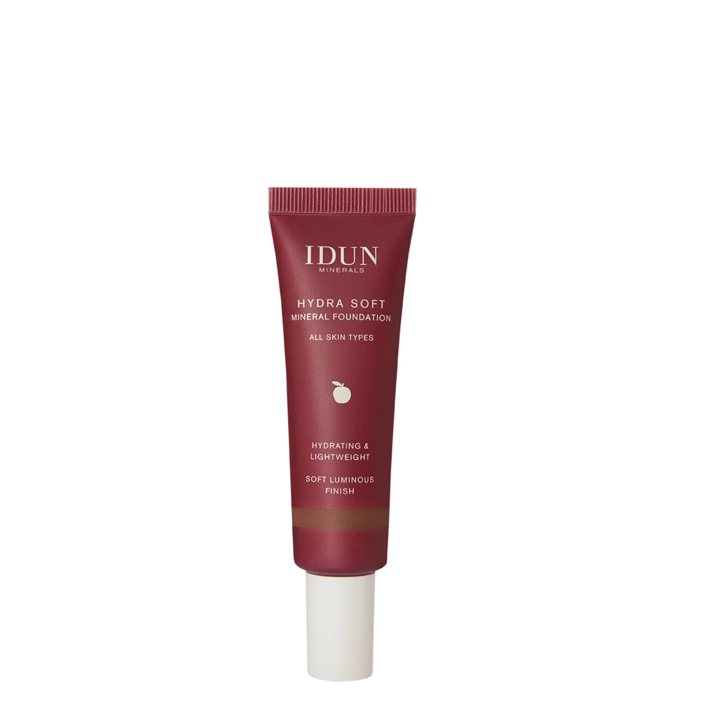IDUN Minerals - Hydra Soft Mineral Foundation Yrsa Dark Brown Neutral på KICKS.no