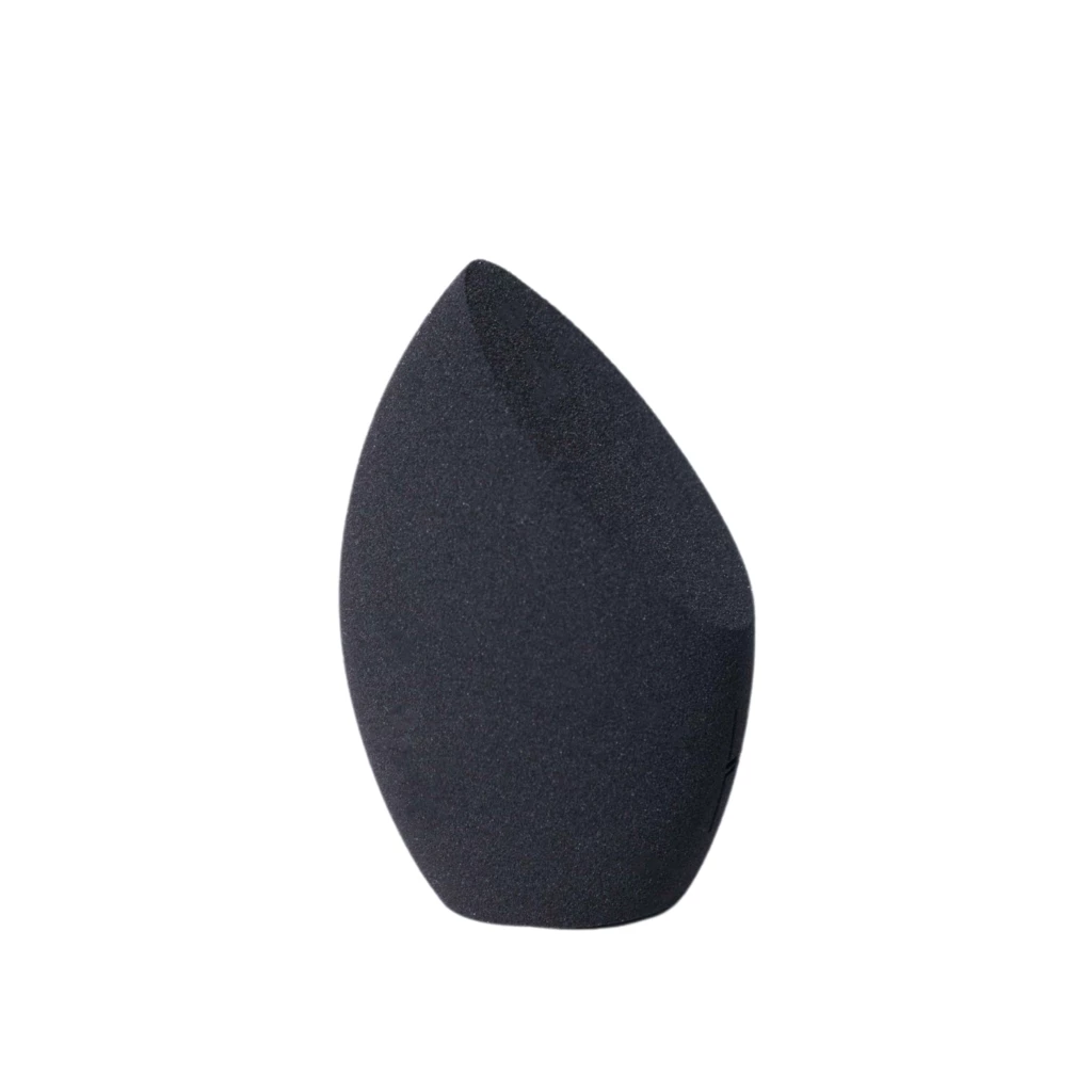 LH cosmetics - The Other Sponge Black på KICKS.no
