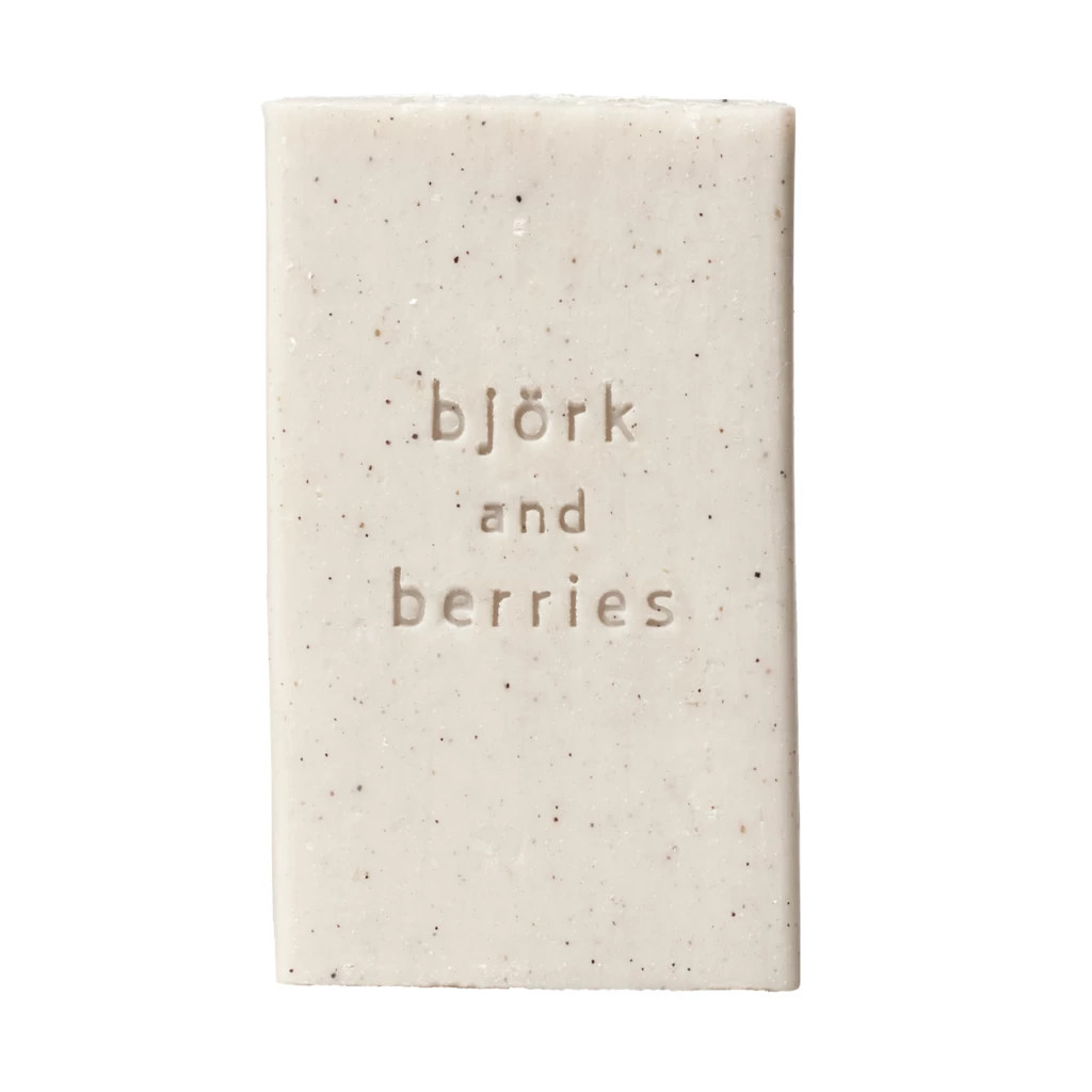 Björk and Berries - Scrub Soap 225 g på KICKS.se