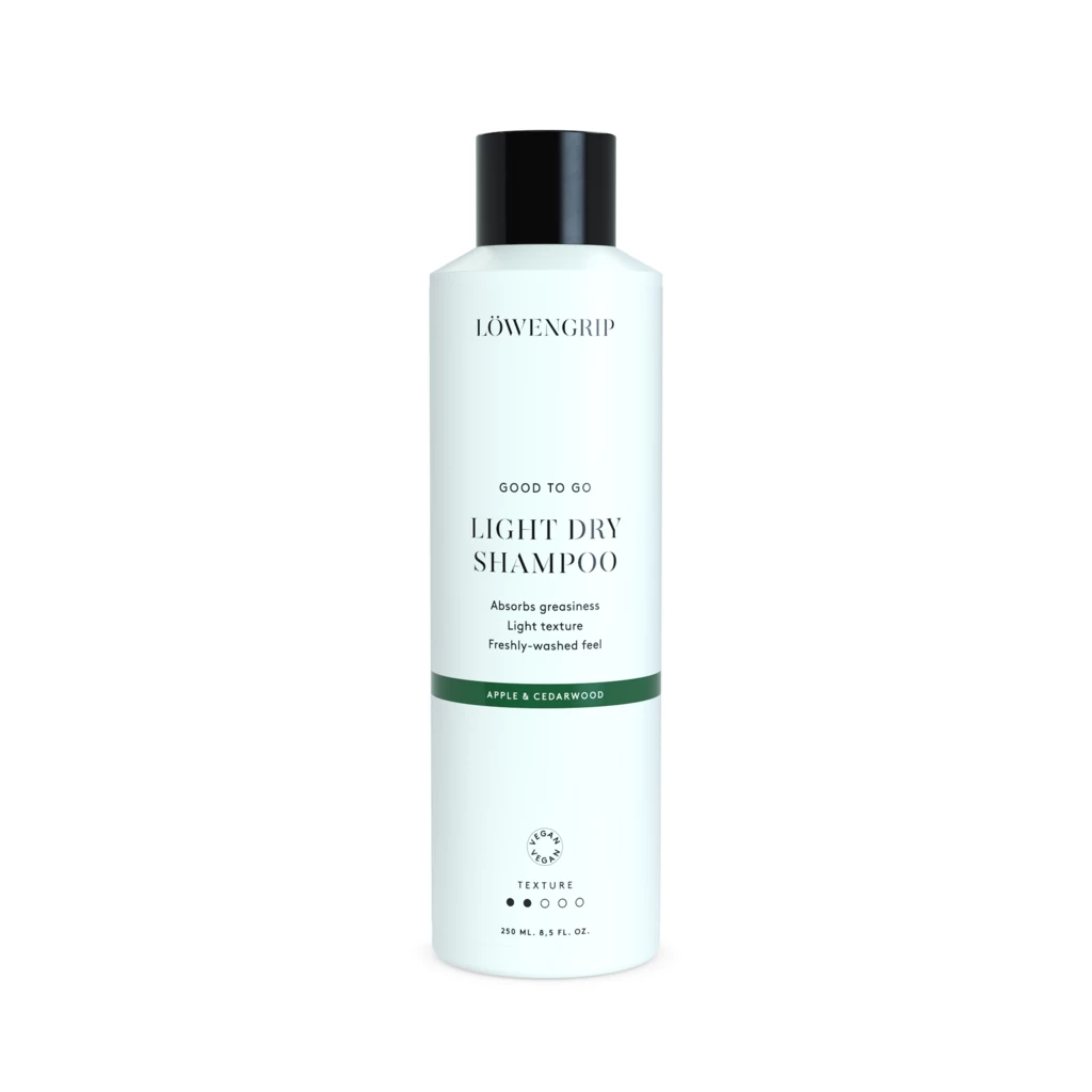 Löwengrip - Good To Go Light Apple & Cedarwood Dry Shampoo 250 ml på KICKS.no