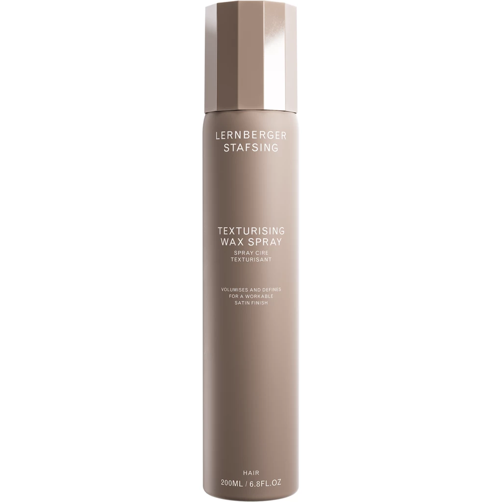 Lernberger Stafsing - Texturising Wax Spray 200 ml på KICKS.no