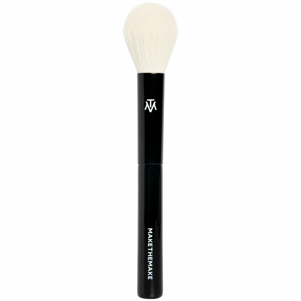 MAKETHEMAKE - Sheer Highlighter Brush på KICKS.no